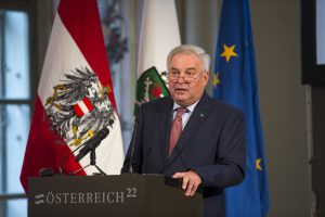 20.10.2016, AUT, Alte Universität, Graz, ÖSTERREICH 22 - Überlegungen zur Zukunft unserer Republik, im Bild: LH Hermann Schützenhöfer; FOTOCREDIT: ERWIN SCHERIAU