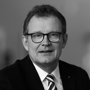 Manfred Schubert-Zsilavecz
