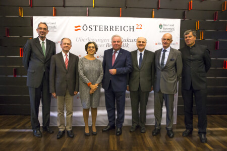 20.10.2016, AUT, Alte Universität, Graz, ÖSTERREICH 22 - Überlegungen zur Zukunft unserer Republik, im Bild: Heinz Faßmann, Antonio Loprieno, Elisabeth Freismuth, LH Hermann Schützenhöfer, Christoph Badelt, Kurt Scholz und Herwig Hösele; FOTOCREDIT: ERWIN SCHERIAU