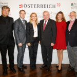 18.10.2018, AUT, Alte Universität, Hofgasse, Graz, ÖSTERREICH 22, im Bild: Herwig Hösele, Gottfried Haber, Antonella Mei-Pochtler, LH Hermann Schützenhöfer, Sandra Thier, Franz Fischler; FOTOCREDIT: steiermark.at/SCHERIAU
(Bilder bei Quellenangabe honorarfrei)